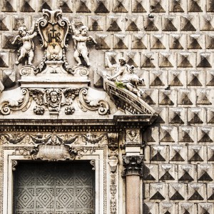 chiesa-piazza-gesu-nuovo-napoli