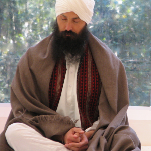 Sadhana Singh, Roma. Insegnante di Kundalini Yoga dedica gran parte del suo tempo alla formazione di insegnanti e formatori. Autore di 7 libri. Ricopre in questo Teacher Training la funzione di lead trainer 