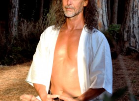 jacopo-meditazione-pineta-redux